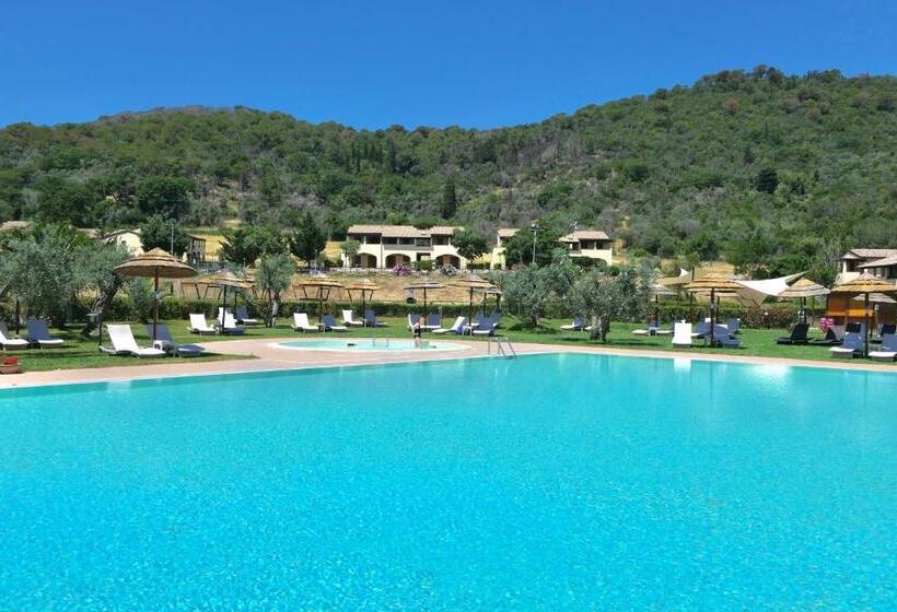 آپارتمان 1 خوابه با بالکن, Isa Apartments 4 Beds, First Floor With Private Outdoor Area, In Residence With Swimming Pool