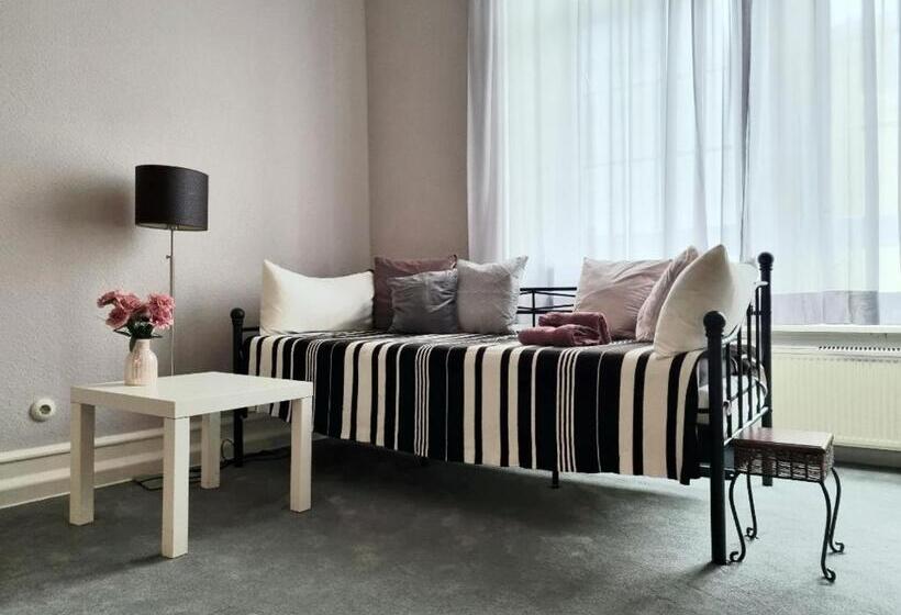 Номер Deluxe, Only For Women On Tour