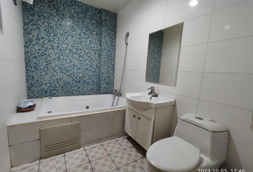 اتاق استاندارد چهار تخته, Xinghe Motel   Neipu Branch