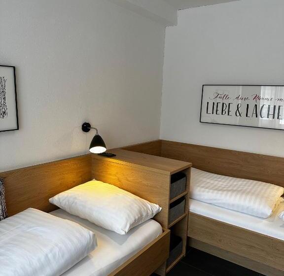 Apartamento 1 Dormitório com Terraço, Appartementhaus Birkenwald