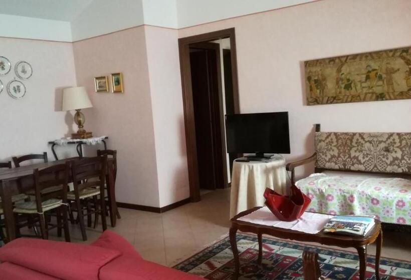 Апартаменты 2 Спальни, Casale Montemoro
