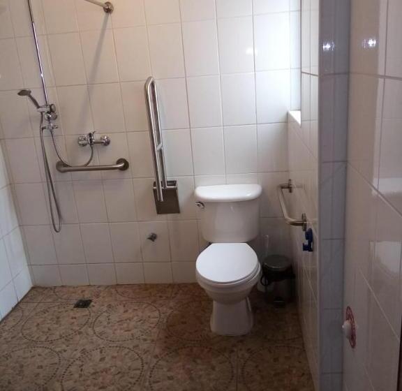 اتاق لوکس, Casa Avenida Alemania