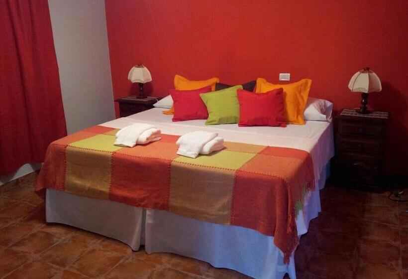 Номер Superior Кровать Кинг, Posada Del Leñatero Ezeiza