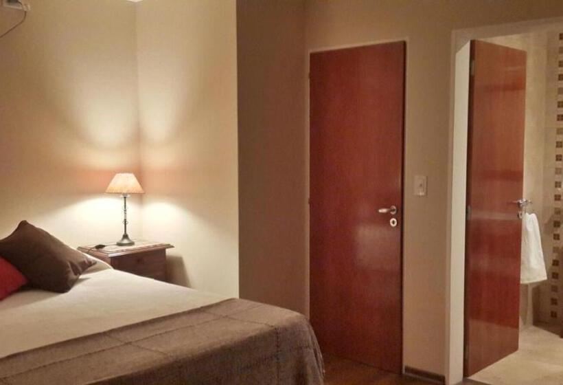 Номер Superior Кровать Кинг, Posada Del Leñatero Ezeiza