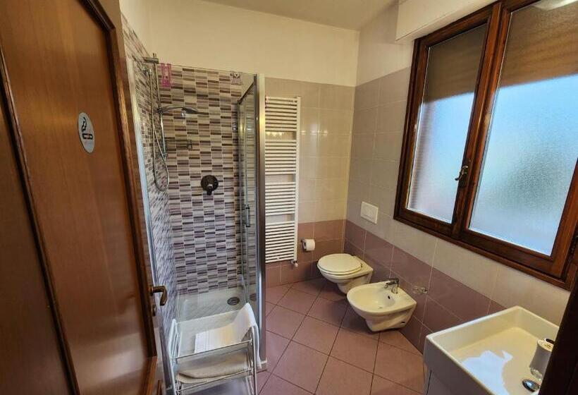 Номер Economy, Gold B&b