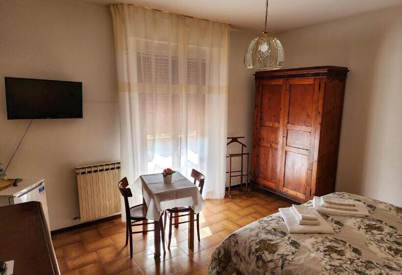 Номер Economy, Gold B&b
