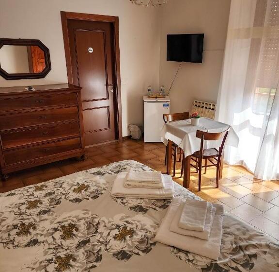 Номер Economy, Gold B&b
