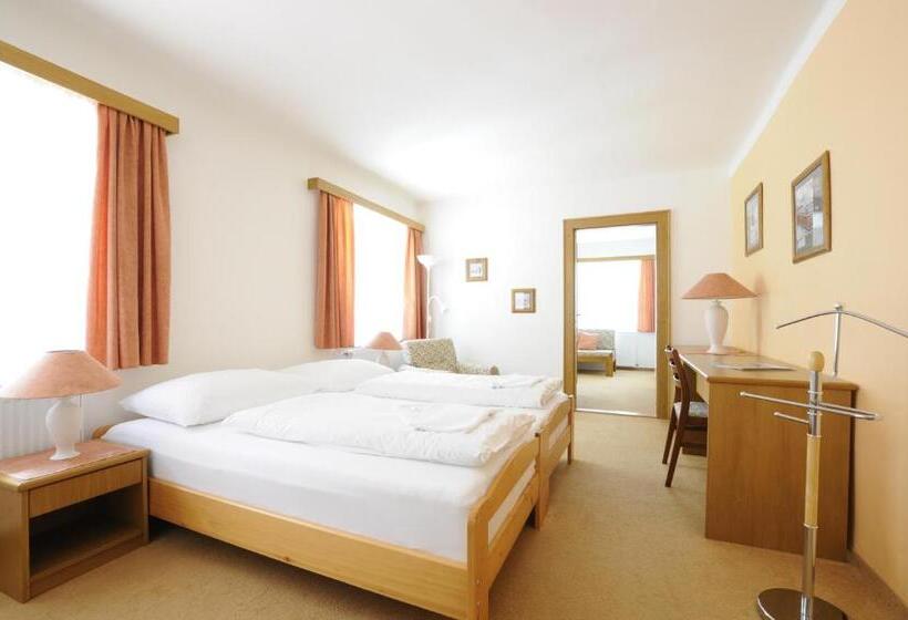 Deluxe Suite King Bed, Horský Pension Gendorf