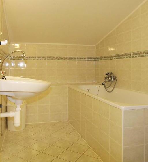 Economy Quadruple Room, Horský Pension Gendorf