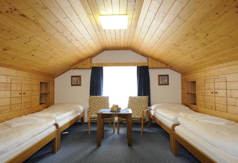 Economy Quadruple Room, Horský Pension Gendorf