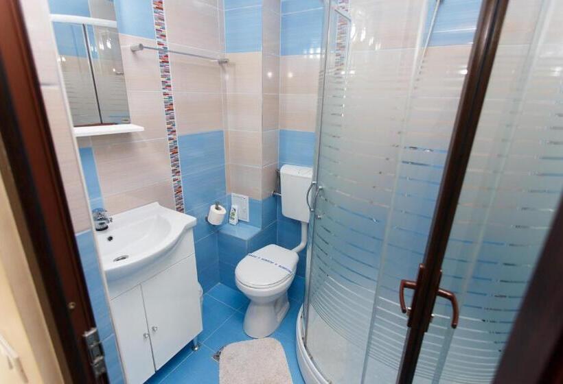 اتاق استاندارد چهار تخته, Vila Sandra