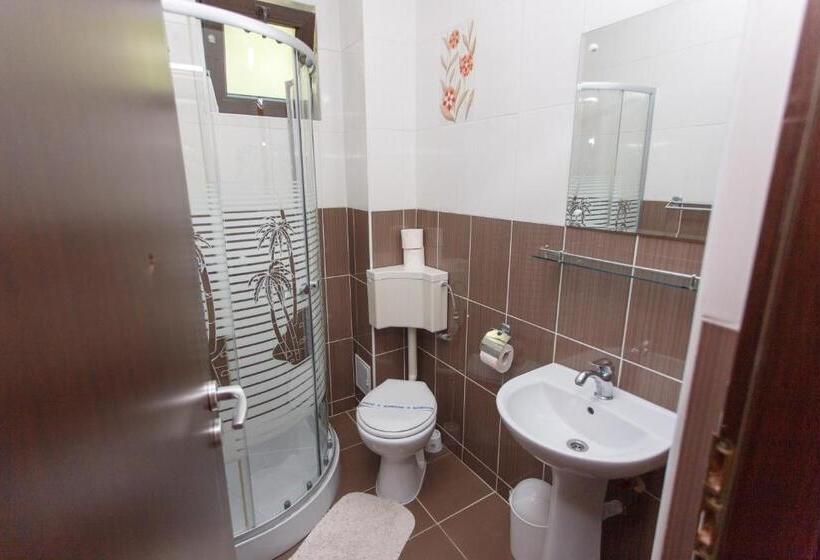 سوییت جونیور با بالکن, Vila Sandra