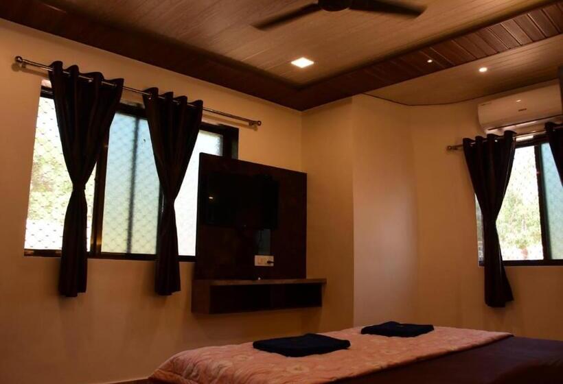 Семейный Номер, Suyog Matheran