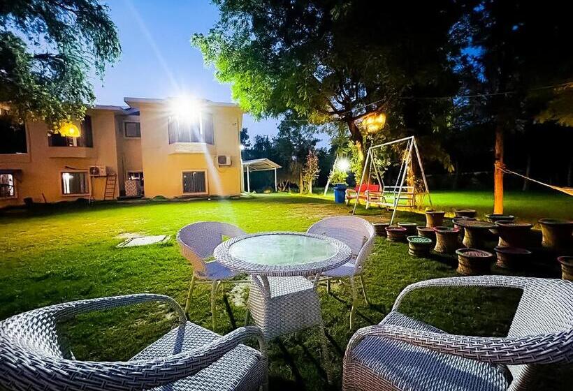 Вилла с 1 спальней и бассейном, Willow Farm   Sohna  Gurgoan Road
