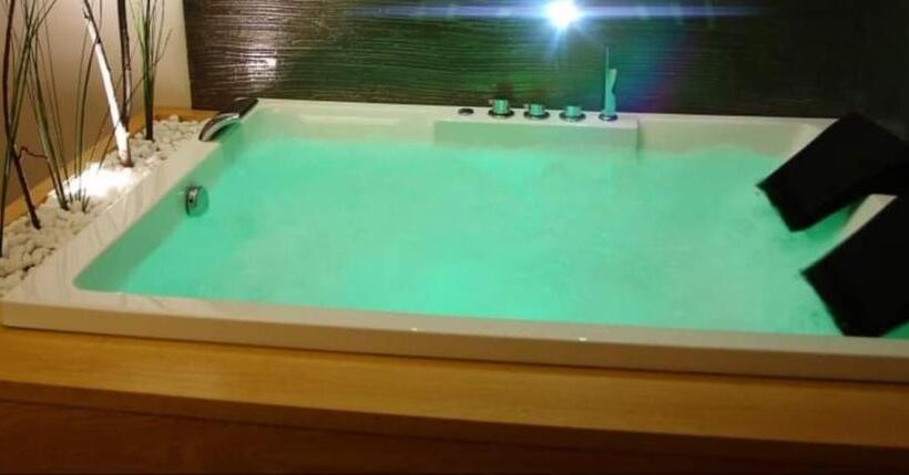 Люкс Вид на Сад, Suite Pizzo Jacuzzi Rooms