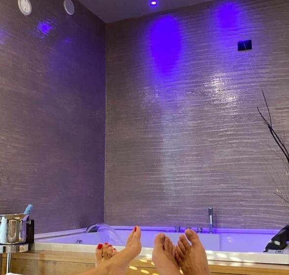 Полулюкс Вид на Море, Suite Pizzo Jacuzzi Rooms