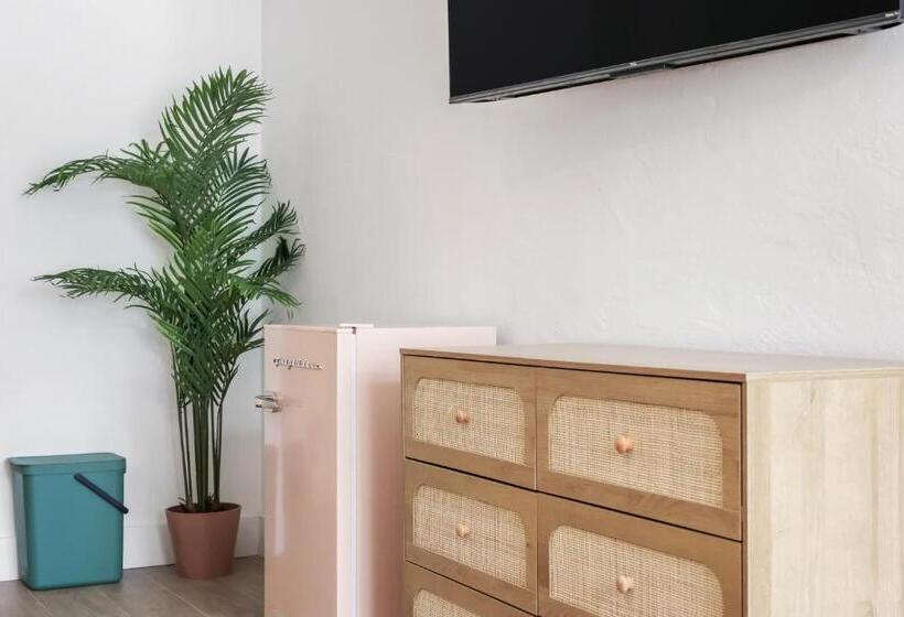 آپارتمان سوپریور 1 خوابه, Tropics Hotel Miami Beach