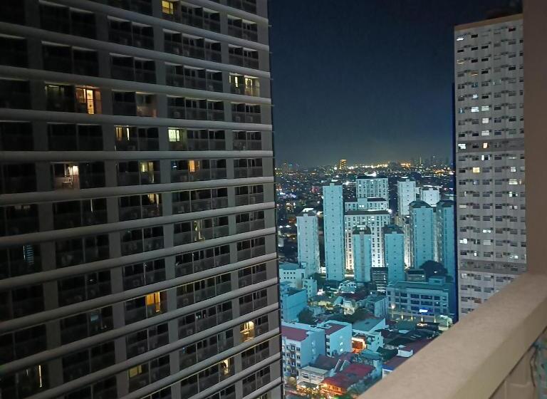 آپارتمان 1 خوابه با بالکن, 1br Aesthetic Condotel With Balcony   Edsa