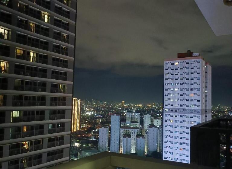 آپارتمان 1 خوابه با بالکن, 1br Aesthetic Condotel With Balcony   Edsa