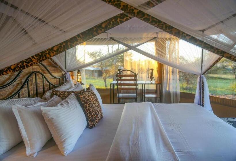 اتاق راحتی سه تخته, Ndoto Serengeti Camp