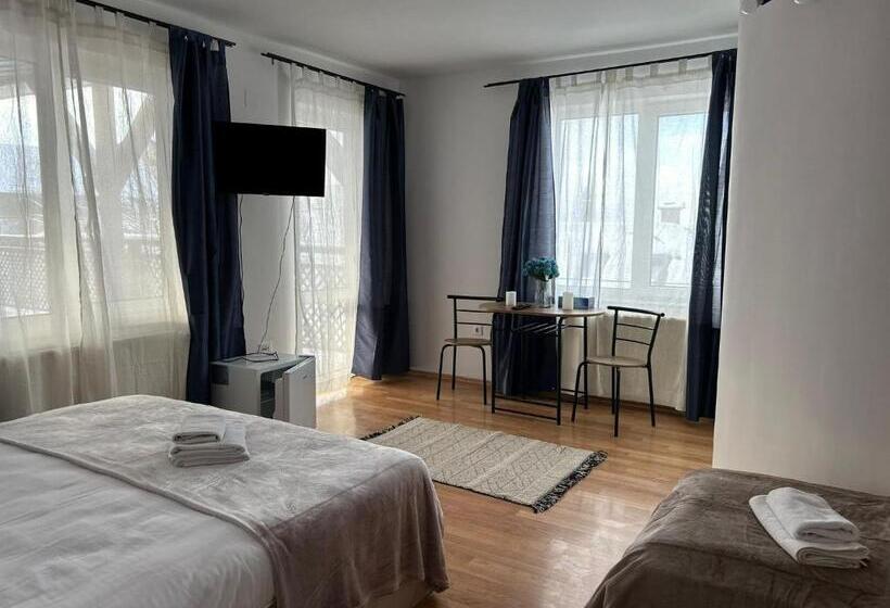 غرفة قياسية ثلاثية, Ambra Room S