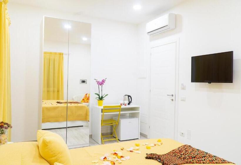 Номер Стандарт с Террасой, Summer Colors Rooms & Apartments