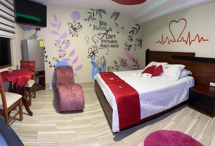 سوییت لوکس, Ani S Hotel Y Restaurant