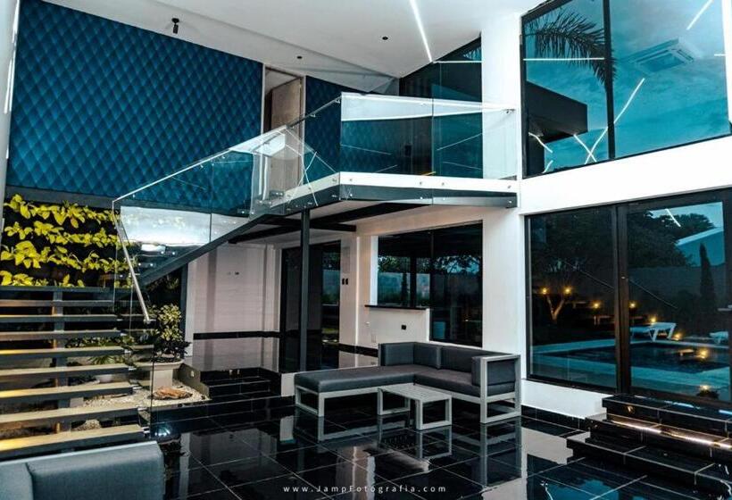 Полулюкс с Бассейном, Suites Lounge Cañasgordas