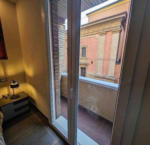 Chambre Deluxe, Benedict Rooms