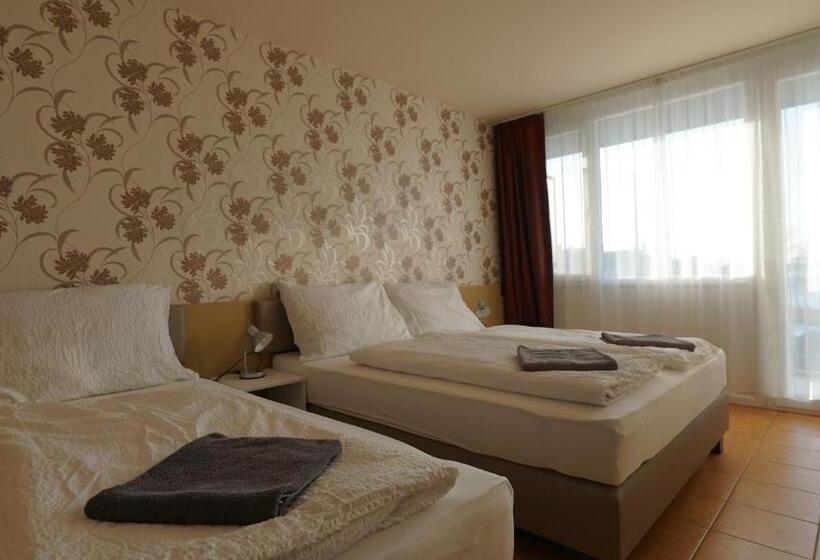 Номер Стандарт Трехместный, Plazs Hotel Siófok