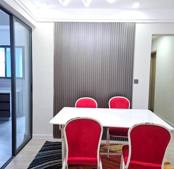 آپارتمان 2 خوابه, Holiday Inn Suits Nairobi