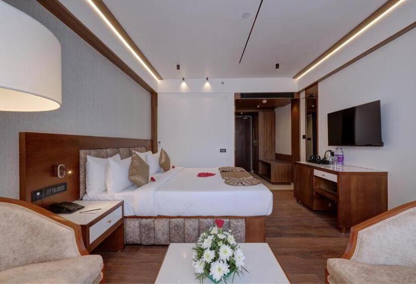 Quarto Deluxe, Cordial Sopanam