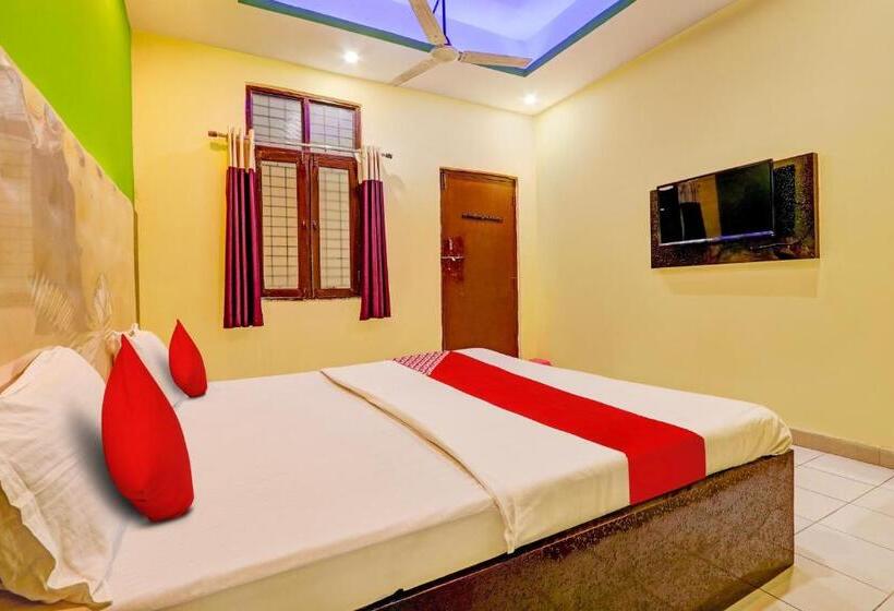 Трехместный Номер Классика, Oyo Flagship Hotel Samruddhi Lodge