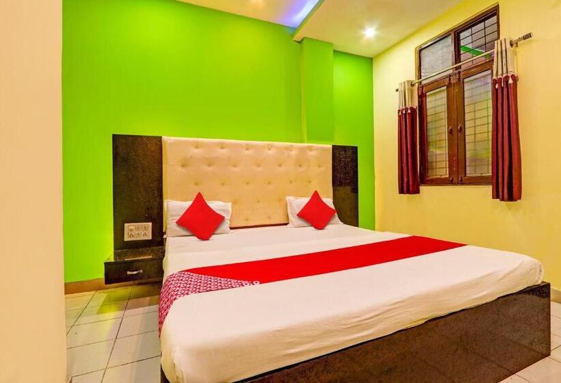 Трехместный Номер Классика, Oyo Flagship Hotel Samruddhi Lodge