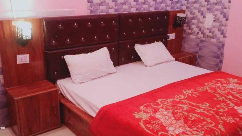 Трехместный Номер Классика, Oyo Hotel Royal Star