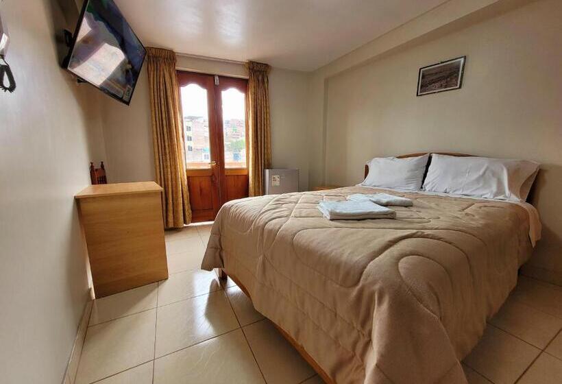 سوییت جونیور با بالکن, Illari Wari Ii Hotel Sauna