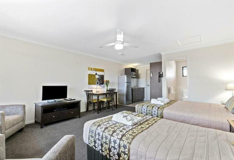 اتاق اجرایی, Blackwater Central Motel