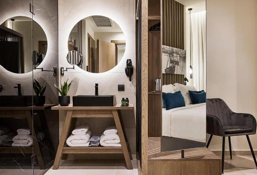 Семейный Номер, Athenarum Portus Life & Style