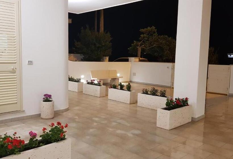 استودیوی استاندارد, La Spiaggetta