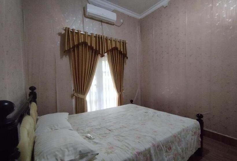 Номер Deluxe, Oyo 93618 Homestay Bonjeruk