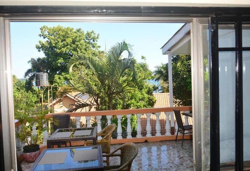 اتاق استاندارد سه نفره, Lakeshore Bed And Breakfast