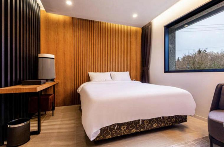 اتاق استاندارد با وان آب گرم, For You Self Service Motel