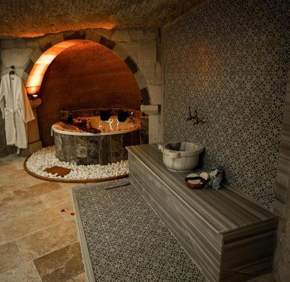 스위트 킹사이즈 침대, Lost City Cappadocia