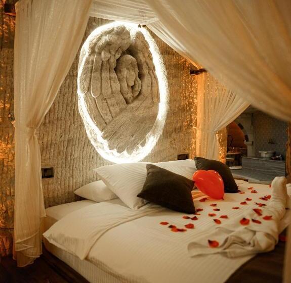 스위트 킹사이즈 침대, Lost City Cappadocia