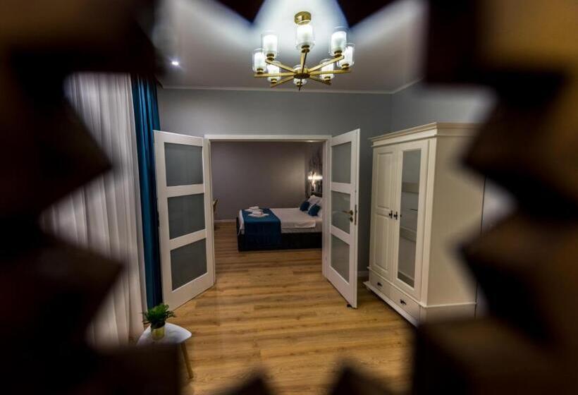 آپارتمان 1 خوابه با چشم‌انداز استخر, Kaleh Boutique Villa
