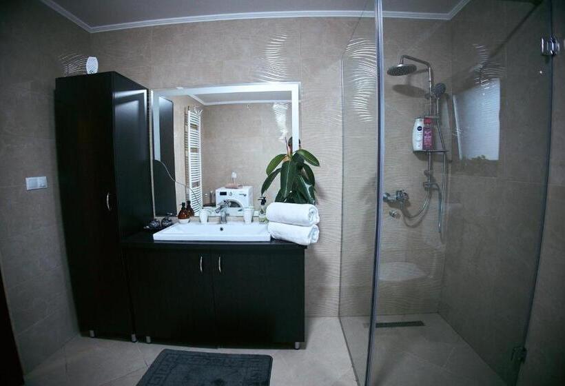اتاق استاندارد با سرویس بهداشتی مشترک, Casa Magicplace