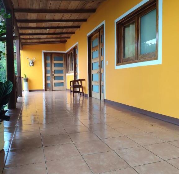 Quarto Estandar Vista Jardim, Finca San Antonio