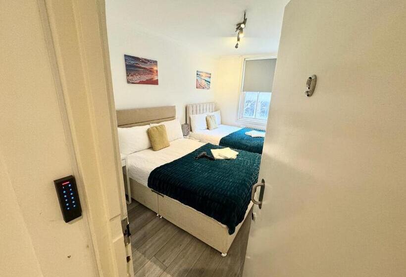 Четырехместный номер эконом класса с общей ванной комнатой, Downtown Chic Private Bedrooms In King S Cross 4