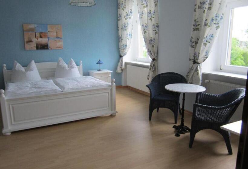 Полулюкс с Балконом, Landhotel Gut Zarrentin