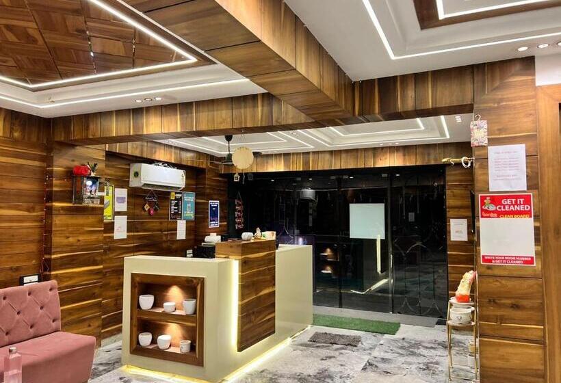 발코니가 있는 스위트, Bonfire Hostels Rishikesh